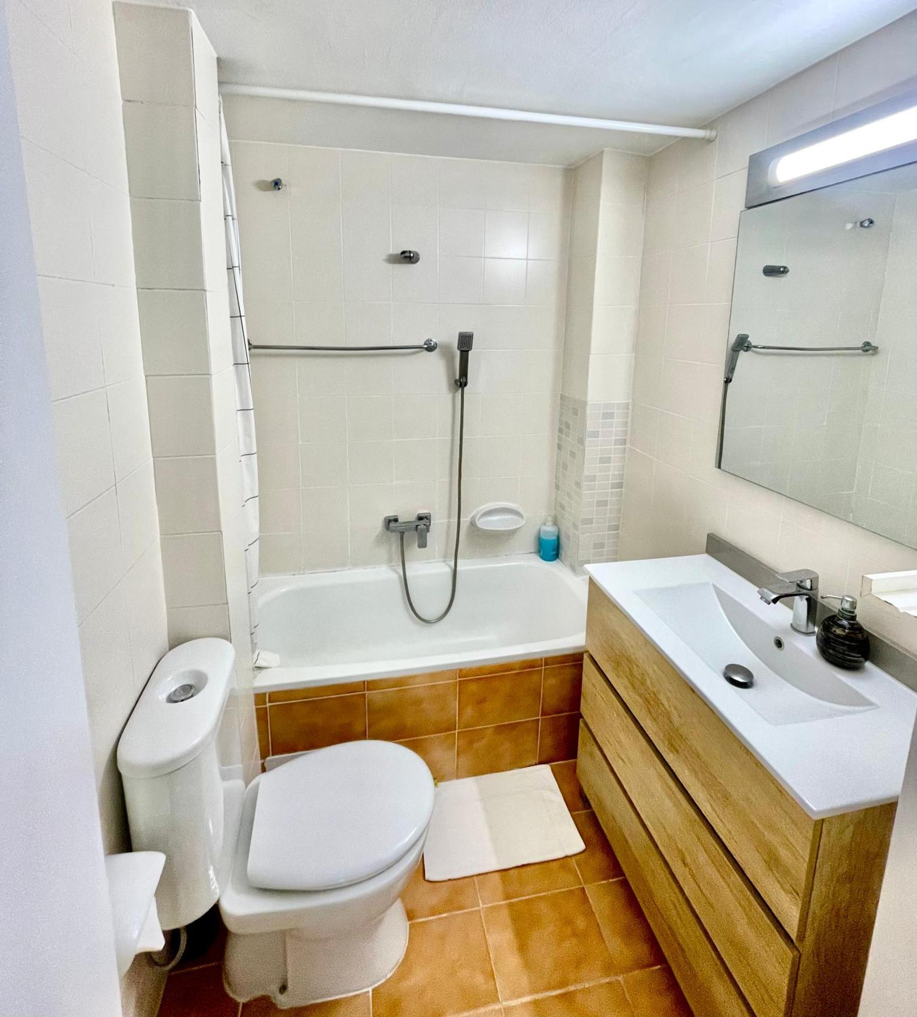 Seahomes Vacations, La Mer Bleue, Beach&Pool, Pk, Full Equipped In Fenals Beach Lloret de Mar Bagian luar foto