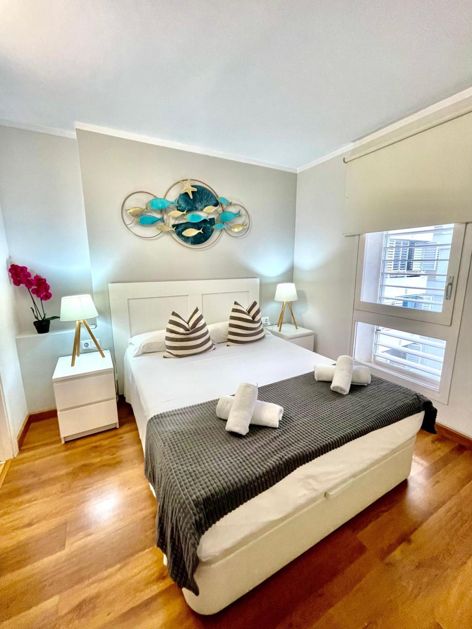 Seahomes Vacations, La Mer Bleue, Beach&Pool, Pk, Full Equipped In Fenals Beach Lloret de Mar Bagian luar foto