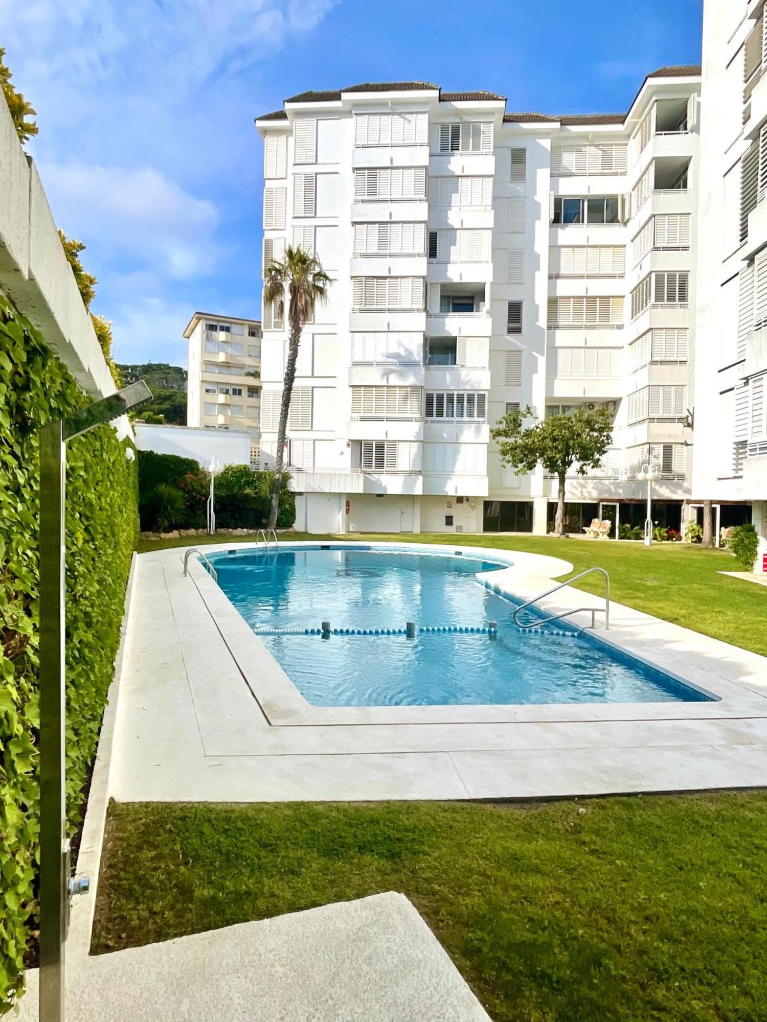 Seahomes Vacations, La Mer Bleue, Beach&Pool, Pk, Full Equipped In Fenals Beach Lloret de Mar Bagian luar foto